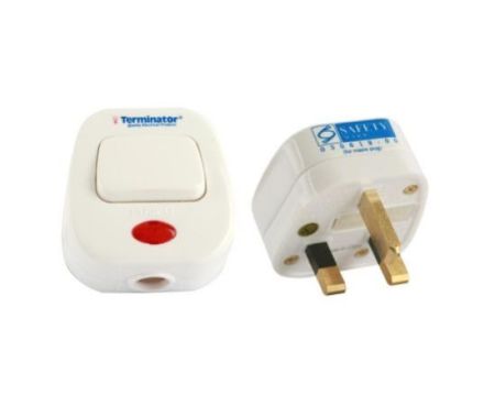 Terminator Top Plug With Fitted 13A Fuse 3 Pin Flat With Light + Switch - TTP 339