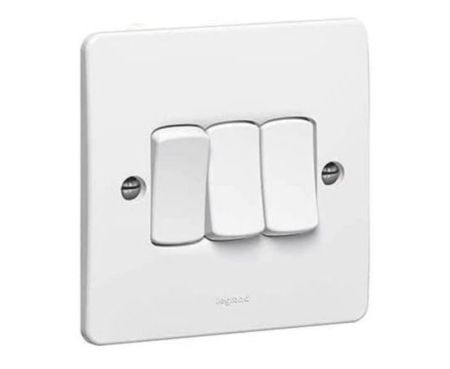 LEGRAND 730003 SINGLE POLE SWITCH SYNERGY 3 GANG -2 WAY -10 AX - 250 V- WHITE